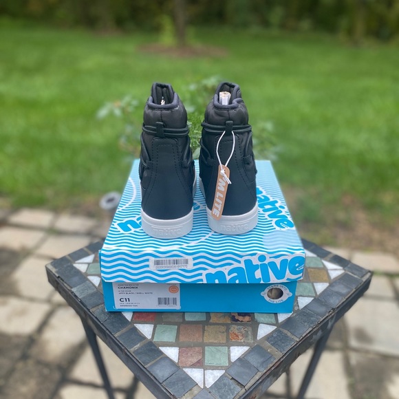 Native Chamonix Water Resistant Boots - Picture 9 of 10